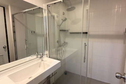 Кондоминиум с 2 спальнями в Бангкхэ, Бангкок, Таиланд № 170485 - фото 5