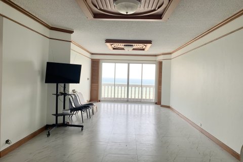 Condo in Rayong, Thailand, 2 bedrooms  № 170487