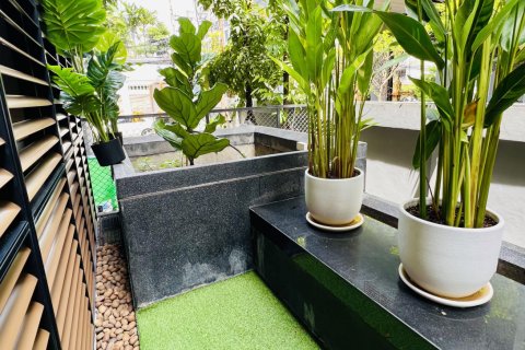 Студия в кондо в Клонг Тоэй, Бангкок, Таиланд № 170482 - фото 9