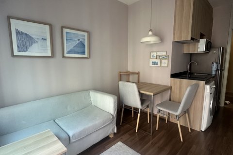 Studio in the Condo in Huai Khwang, Bangkok, Thailand  № 170483 - photo 2