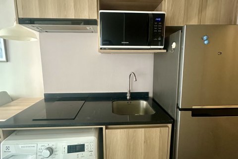 Studio in the Condo in Huai Khwang, Bangkok, Thailand  № 170483 - photo 6