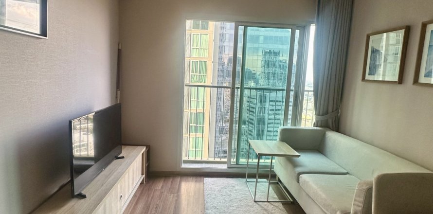 Studio in the Condo in Huai Khwang, Bangkok, Thailand  № 170483