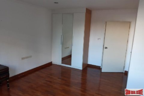 Apartment in Bangkok, Thailand 3 bedrooms № 193727 - photo 4
