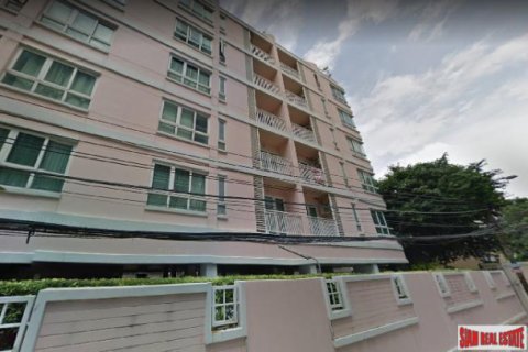 Apartment in Bangkok, Thailand 3 bedrooms № 193727