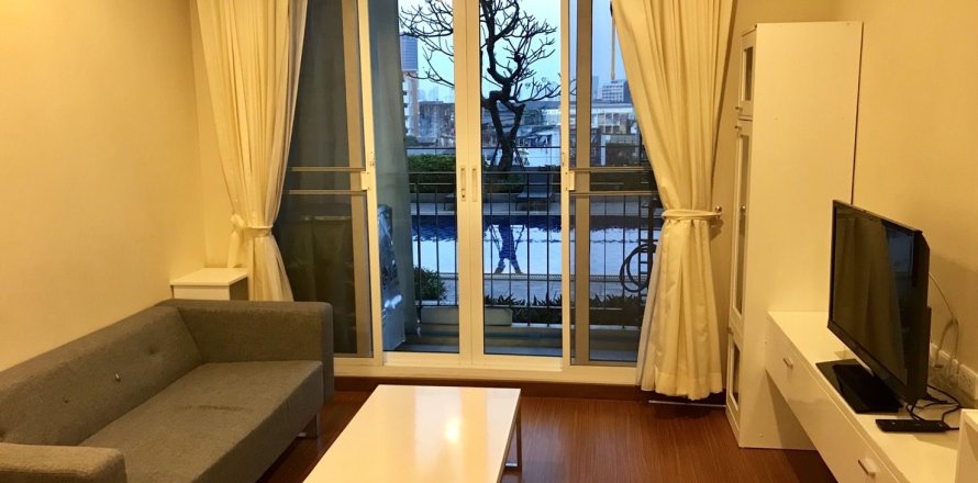 Condo in Khlong Toei, Bangkok, Thailand, 2 bedrooms  № 137509