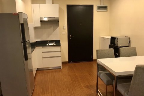 Condo in Khlong Toei, Bangkok, Thailand, 2 bedrooms  № 137509 - photo 3