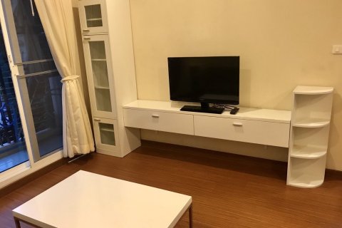 Condo in Khlong Toei, Bangkok, Thailand, 2 bedrooms  № 137509 - photo 5