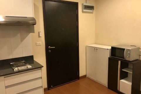 Condo in Khlong Toei, Bangkok, Thailand, 2 bedrooms  № 137509 - photo 4