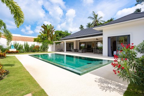Villa in Ko Samui, Thailand 3 bedrooms № 164073 - photo 14