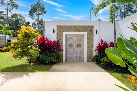 Villa in Ko Samui, Thailand 3 bedrooms № 164073 - photo 12