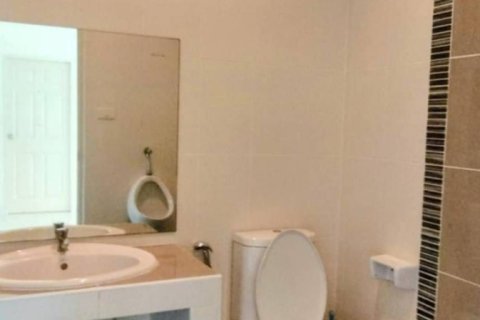 House in San Sai, Thailand 3 bedrooms № 164069 - photo 7