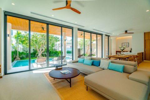 Villa in Phuket, Thailand 3 bedrooms № 164074 - photo 2