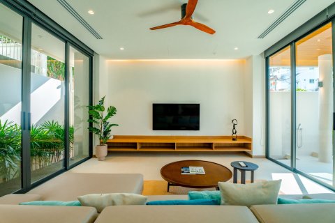 Villa in Phuket, Thailand 3 bedrooms № 164074 - photo 14