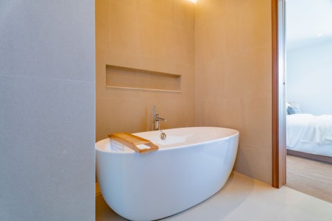 Villa in Phuket, Thailand 3 bedrooms № 164074 - photo 23