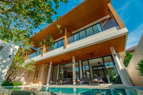 Villa in Phuket, Thailand 3 bedrooms № 164074