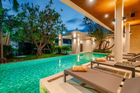 Villa in Phuket, Thailand 3 bedrooms № 164074 - photo 28