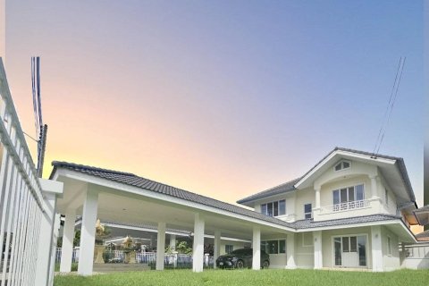 Дом в Сан Кампаенге, Таиланд с 4 спальнями  № 164071