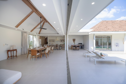 House in Phuket, Thailand 5 bedrooms № 164075 - photo 2