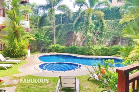 Condo on Surin Beach, Thailand, 1 bedroom № 179390 - photo 2