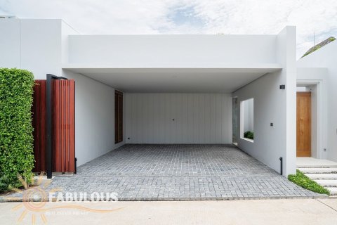 Villa in Bang Tao, Thailand 3 bedrooms № 179387 - photo 20