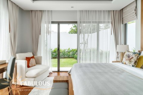 Villa in Bang Tao, Thailand 3 bedrooms № 179387 - photo 12