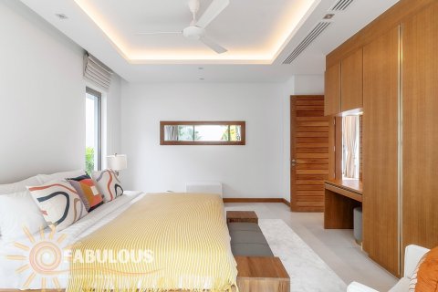 Villa in Bang Tao, Thailand 3 bedrooms № 179387 - photo 9