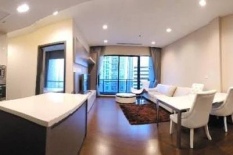 Кондоминиум с 2 спальнями в Дин Даенге, Бангкок, Таиланд № 135156 - фото 1