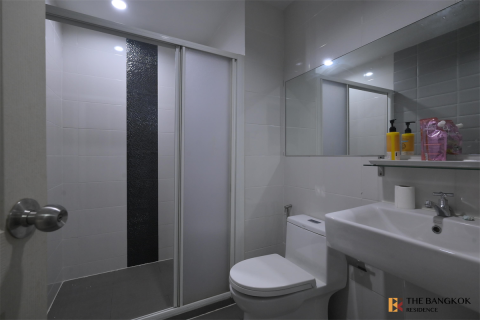 Condo in Bangkok, Thailand, 2 bedrooms № 185026 - photo 9