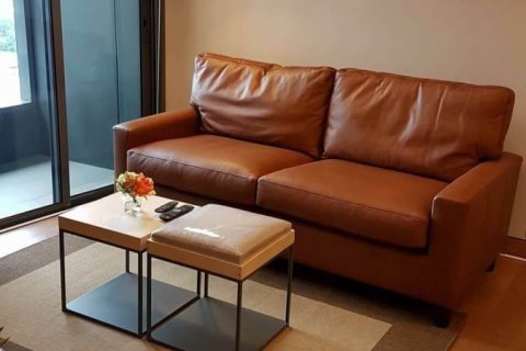 Condo in Bangkok, Thailand, 2 bedrooms  № 144041 - photo 1