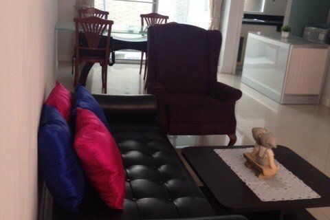 Таунхаус в Сатхоне, Бангкок, Таиланд с 3 спальнями  № 144039 - фото 2