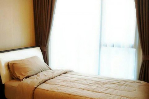 Condo in Bangkok, Thailand, 3 bedrooms  № 144036 - photo 14