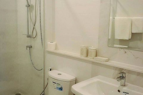 Condo in Bangkok, Thailand, 3 bedrooms  № 144036 - photo 15