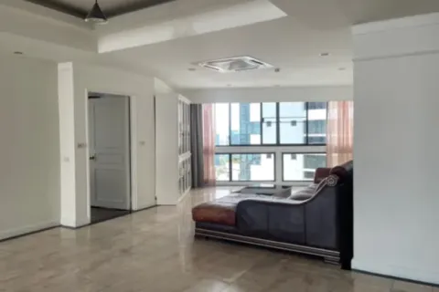 Condo à Khlong Toei, Bangkok, Thaïlande, 3 chambres  № 170903 - photo 5