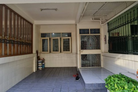 Townhouse in Watthana, Bangkok, Thailand 3 bedrooms № 170900 - photo 5