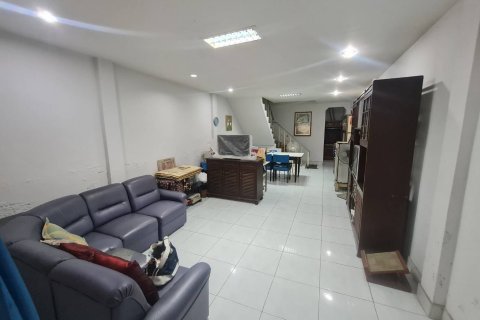Townhouse in Watthana, Bangkok, Thailand 3 bedrooms № 170900