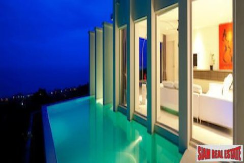 Penthouse in Tha Chang, Thailand 2 bedrooms № 192883