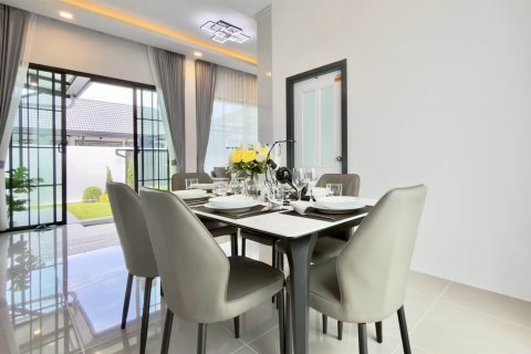 Casa de 3 dormitorios en Pattaya, Tailandia № 209929 - foto 12