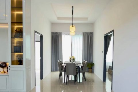 Casa de 3 dormitorios en Pattaya, Tailandia № 209929 - foto 17