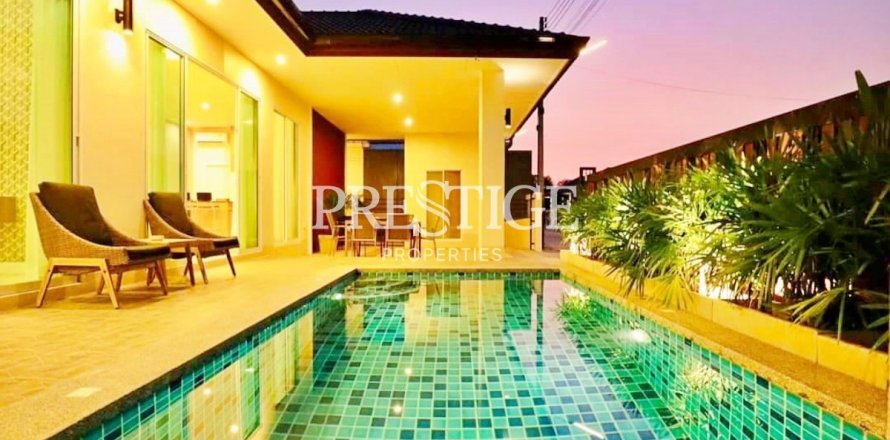 Casa de 3 dormitorios en Pattaya, Tailandia № 209926