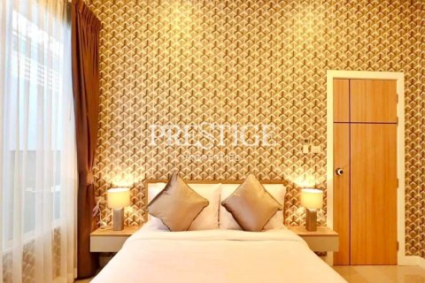 Casa de 3 dormitorios en Pattaya, Tailandia № 209926 - foto 7
