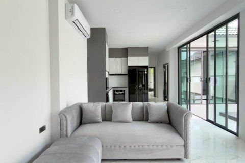 Casa de 3 dormitorios en Pattaya, Tailandia № 209930 - foto 8