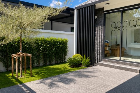 Casa de 3 dormitorios en Pattaya, Tailandia № 209930 - foto 4