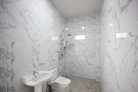 Villa in Hua Hin, Thailand 4 bedrooms № 116370 - photo 4