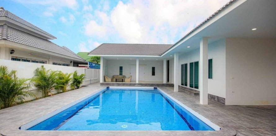 Villa in Hua Hin, Thailand 4 bedrooms № 116370