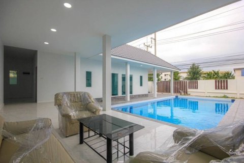Villa in Hua Hin, Thailand 4 bedrooms № 116370 - photo 7