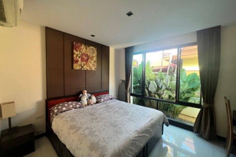 Villa in Pran Buri, Thailand 3 bedrooms № 116372 - photo 5