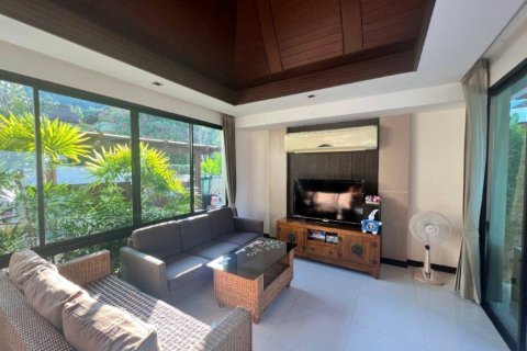 Villa in Pran Buri, Thailand 3 bedrooms № 116372 - photo 2