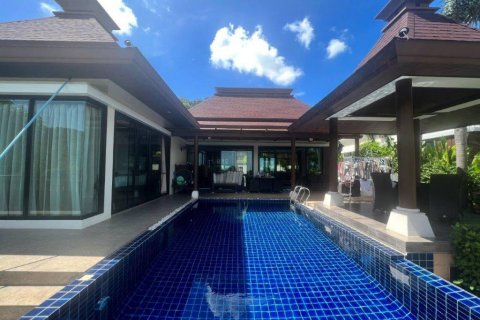 Villa in Pran Buri, Thailand 3 bedrooms № 116372 - photo 1