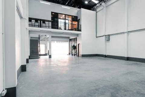 Warehouse in Samut Sakhon, Thailand № 169207 - photo 2