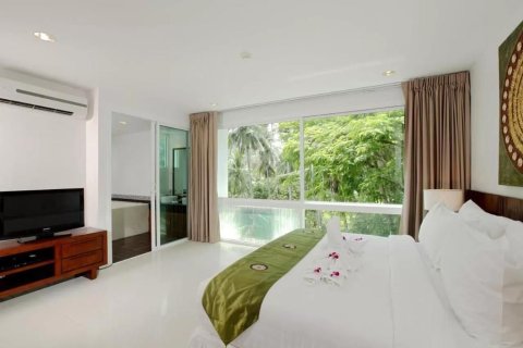 Condo in Phuket, Thailand, 3 bedrooms  № 169208 - photo 4